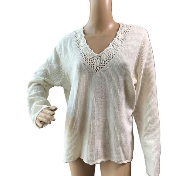 Carolyn Taylor White Long Sleeve V Neck Crochet Neckline Soft Girl Sweater Large - Picture 1 of 12